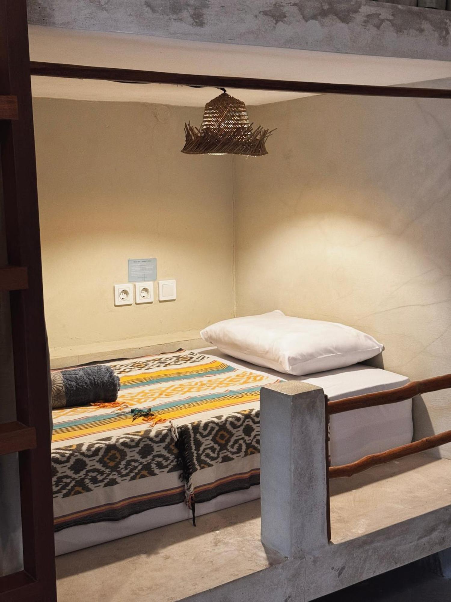 Secret Spot Surf And Stay Kuta  Esterno foto